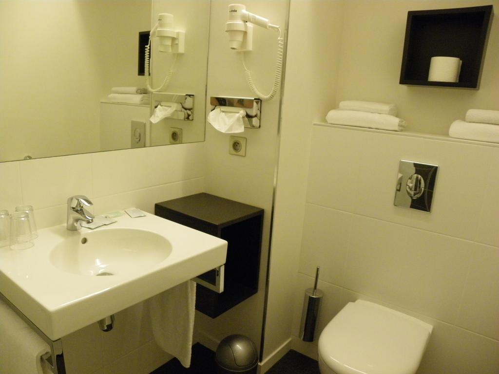Hotel Logitel Saint-Doulchard Pokoj fotografie