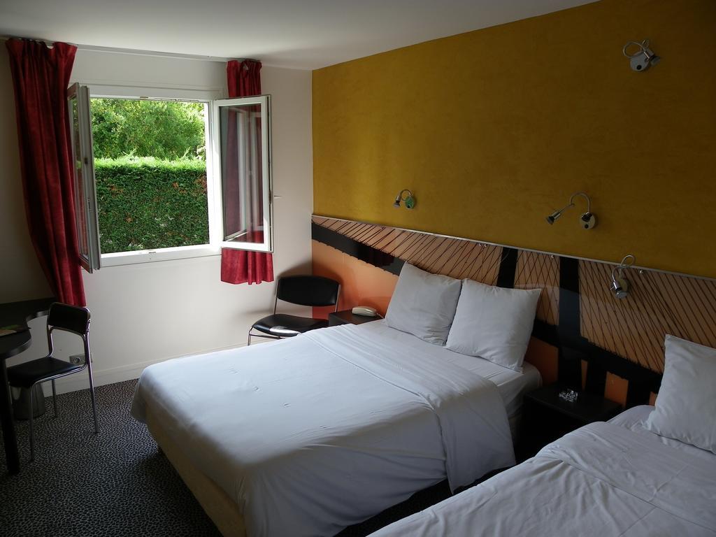 Hotel Logitel Saint-Doulchard Pokoj fotografie